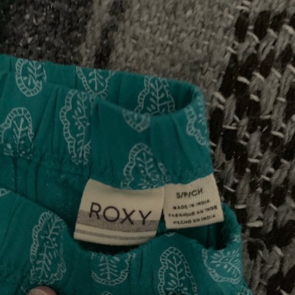 NWOT Roxy Pants - Picture 3 of 3